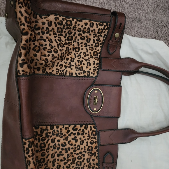 Fossil Women's Brown Leopard-Accent Leather Tote - Picture 4 of 6